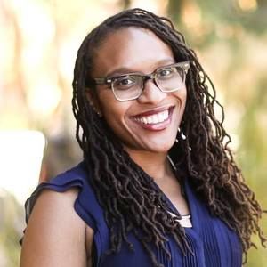 Meet your Posher, Deanna